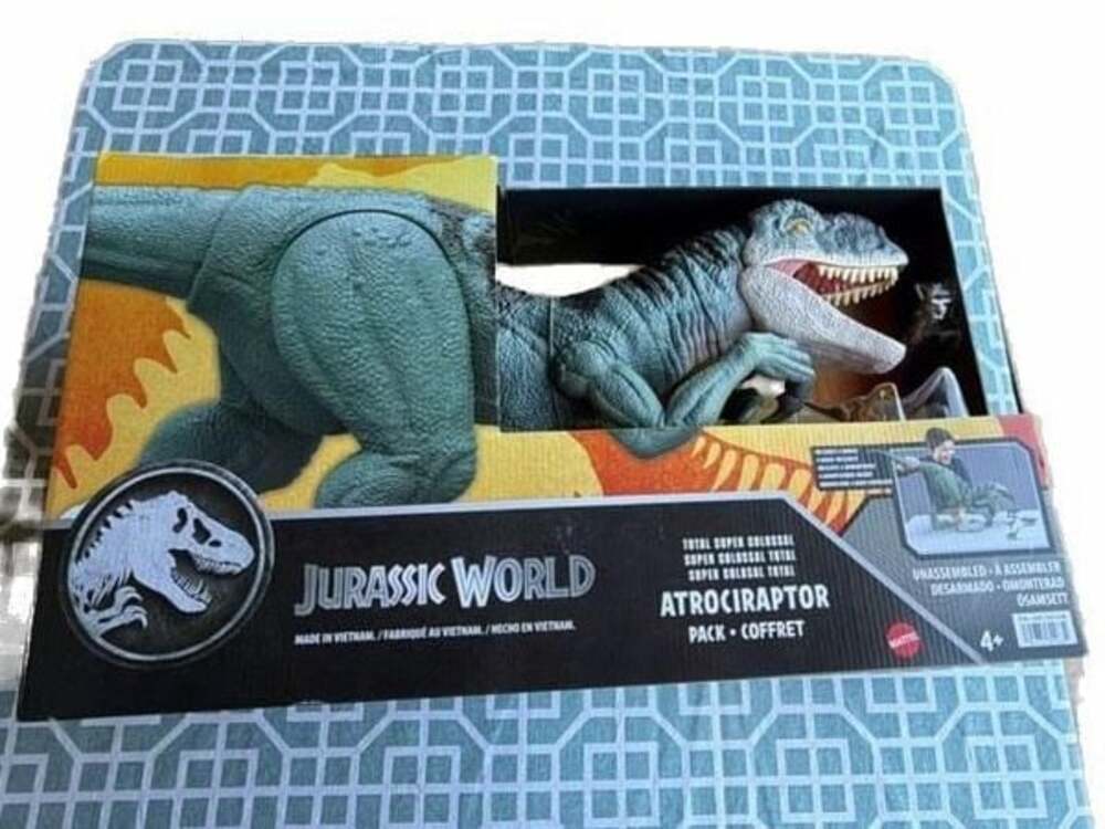 Jurassic World Total Super Colossal Atrociraptor Figure